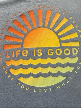 Life Is Good Crusher Lite Orange and Yellow Sunrise Over Water Graphic Tee WM